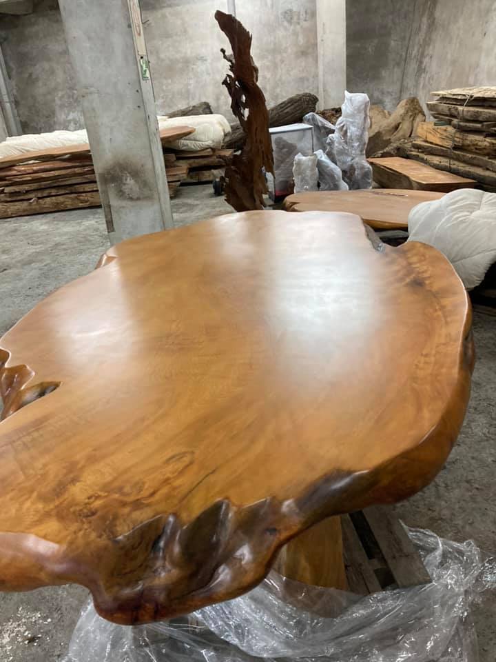台灣黃檜原木桌～最長7尺3*最寬4尺8*高2尺3～漂亮大器