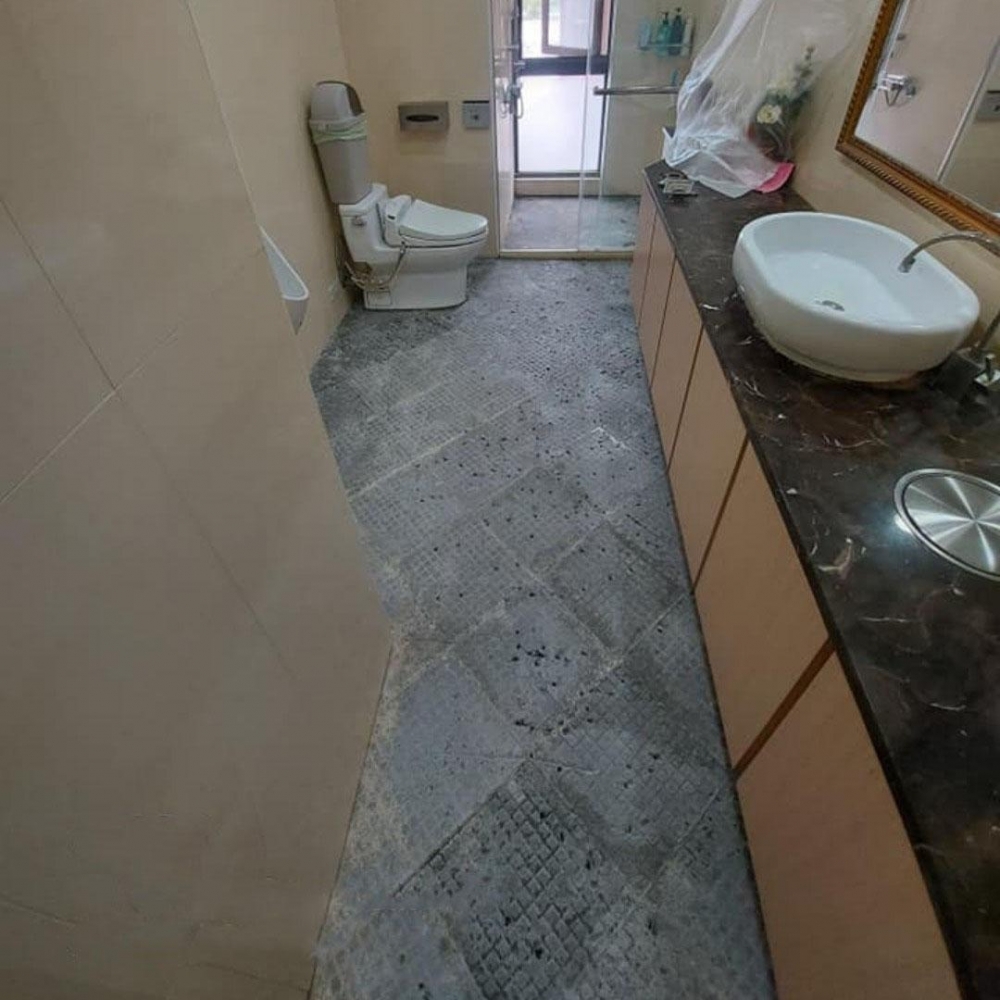 竹北浴室地磚修補