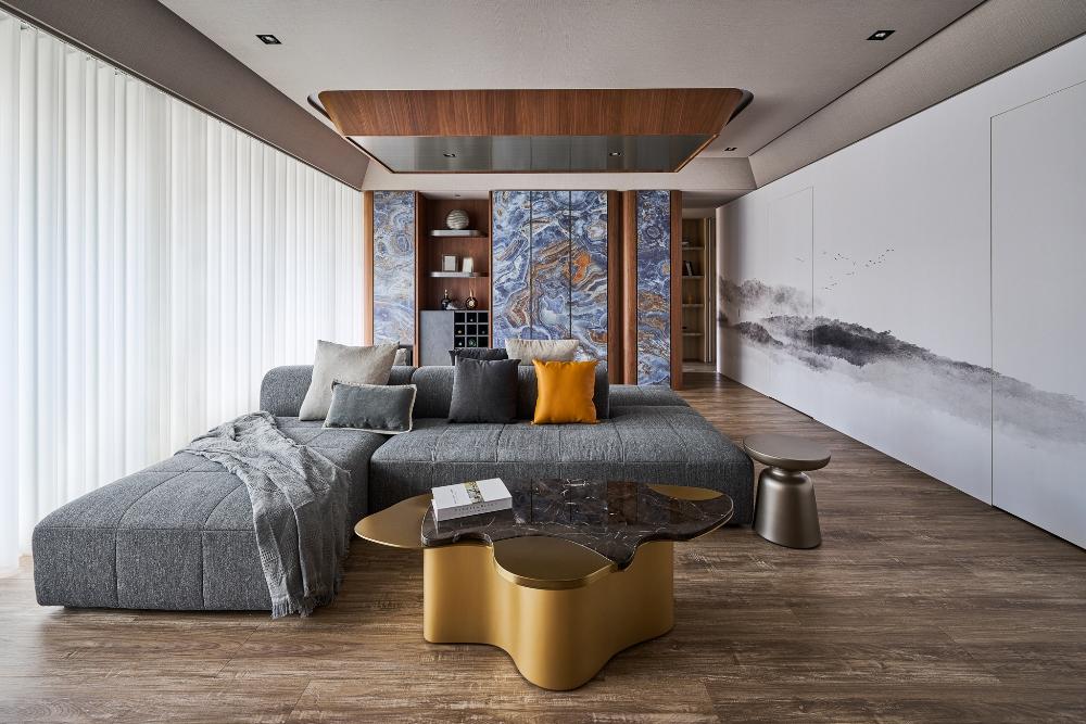 〔 金樽還復一扁舟 