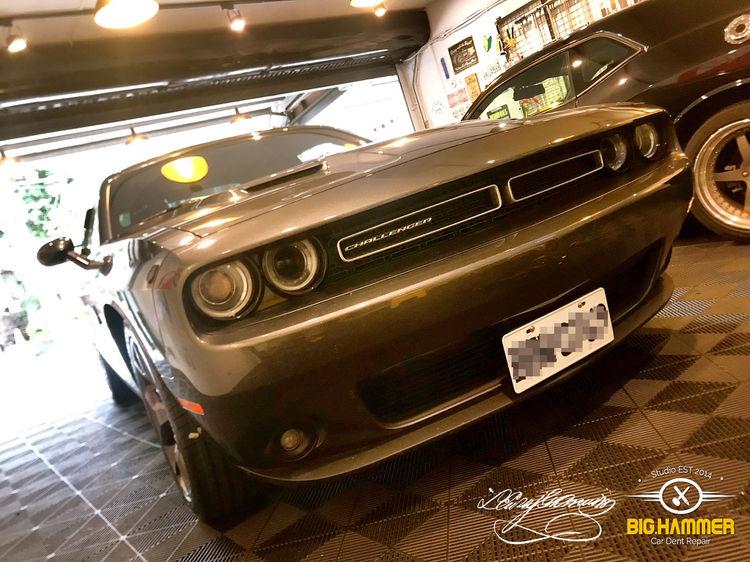 Dodge Challenger 葉子板凹痕修理