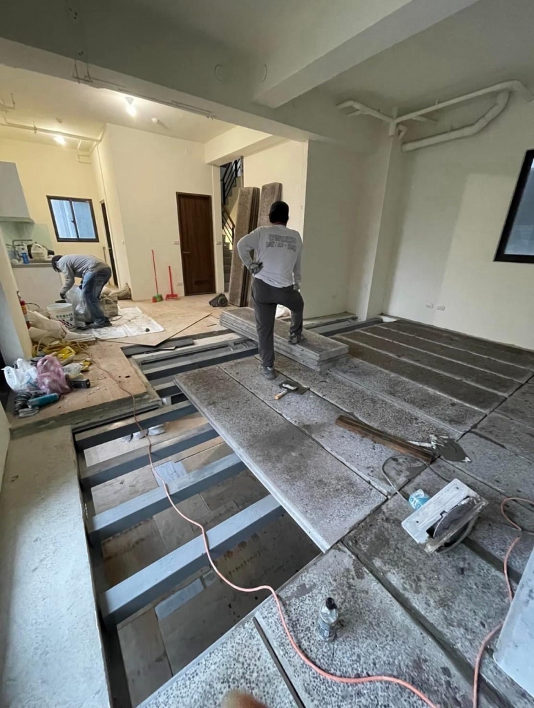 桃園業主／夾層預鑄輕質鋼筋水泥板樓板鋪設