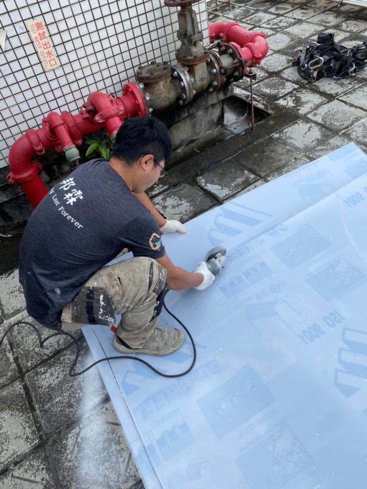 內湖-國防大學國防學院-電梯機房封窗作業