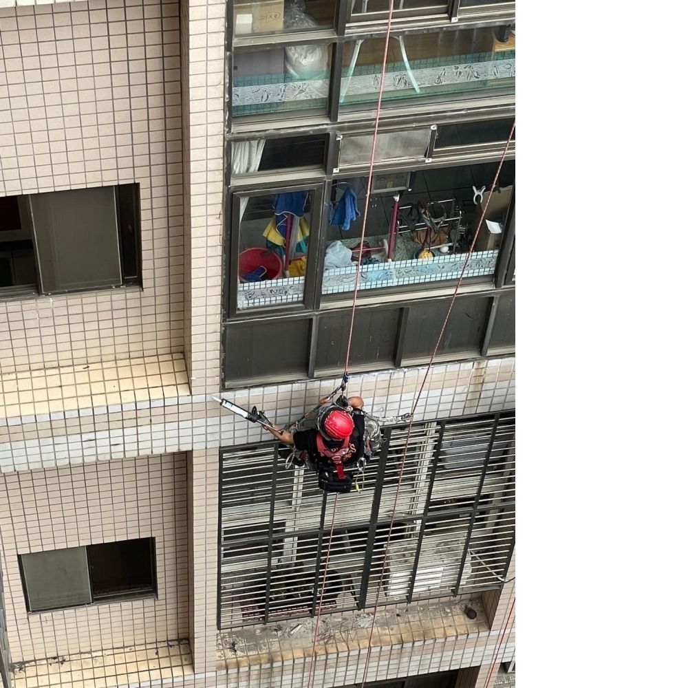 【新北窗邊修繕工程】林口區鋁門窗邊重打工程