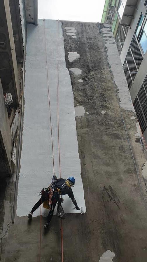 【新北公寓牆面脫落工程】樹林區公寓牆面石塊脫落  鋼筋裸露