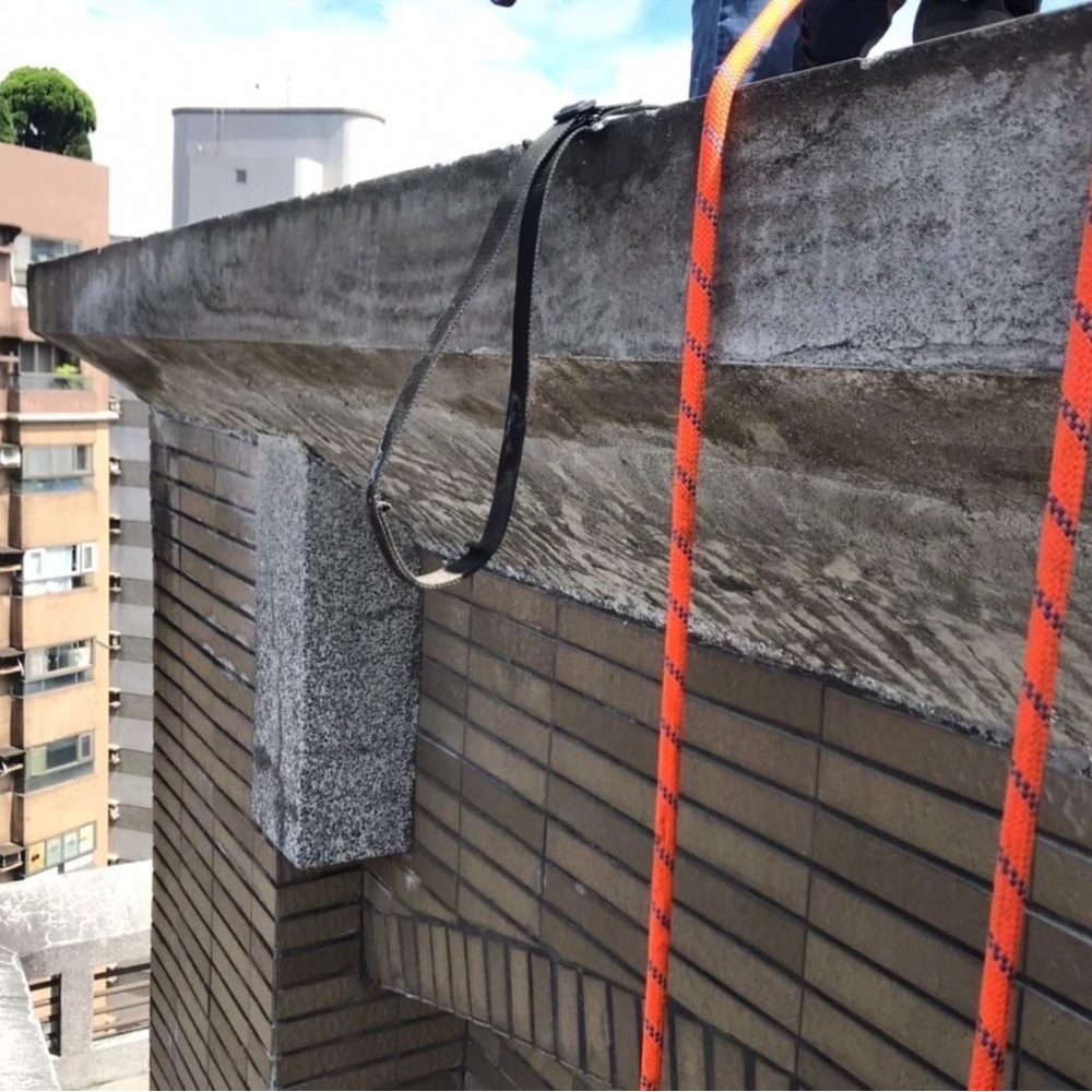【新北外牆磁磚剝落處理】板橋區社區大樓外牆抿石剝落