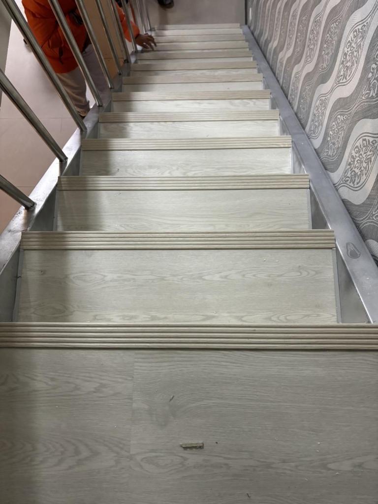 SPC卡扣地板