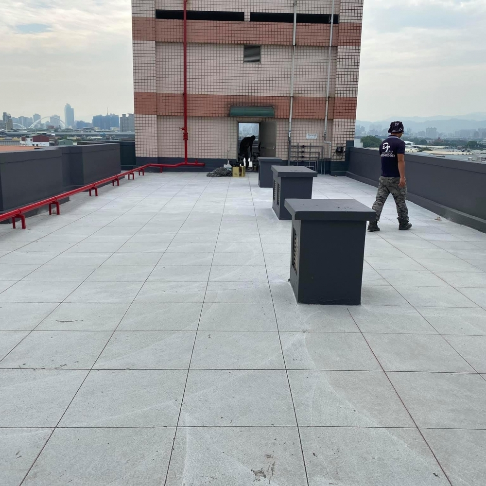 新北市新莊區屋頂防水工程 