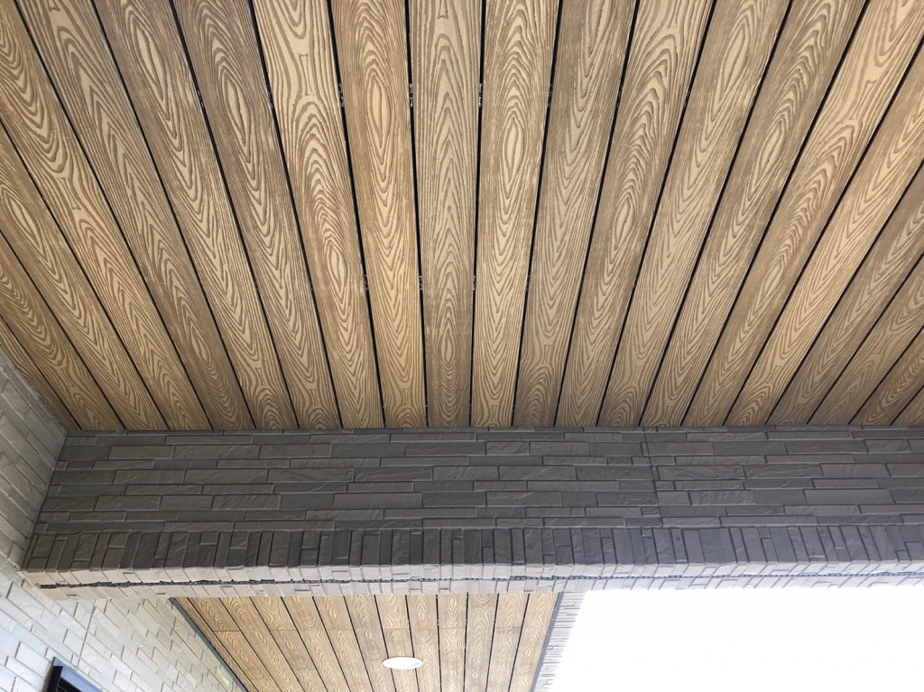 塑木天花板