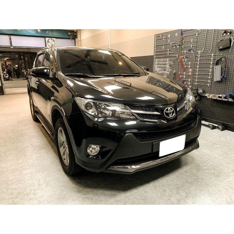 TOYOTA RAV4 黑 後行李箱蓋修復｜台中汽車凹痕處理｜大里汽車凹痕處理