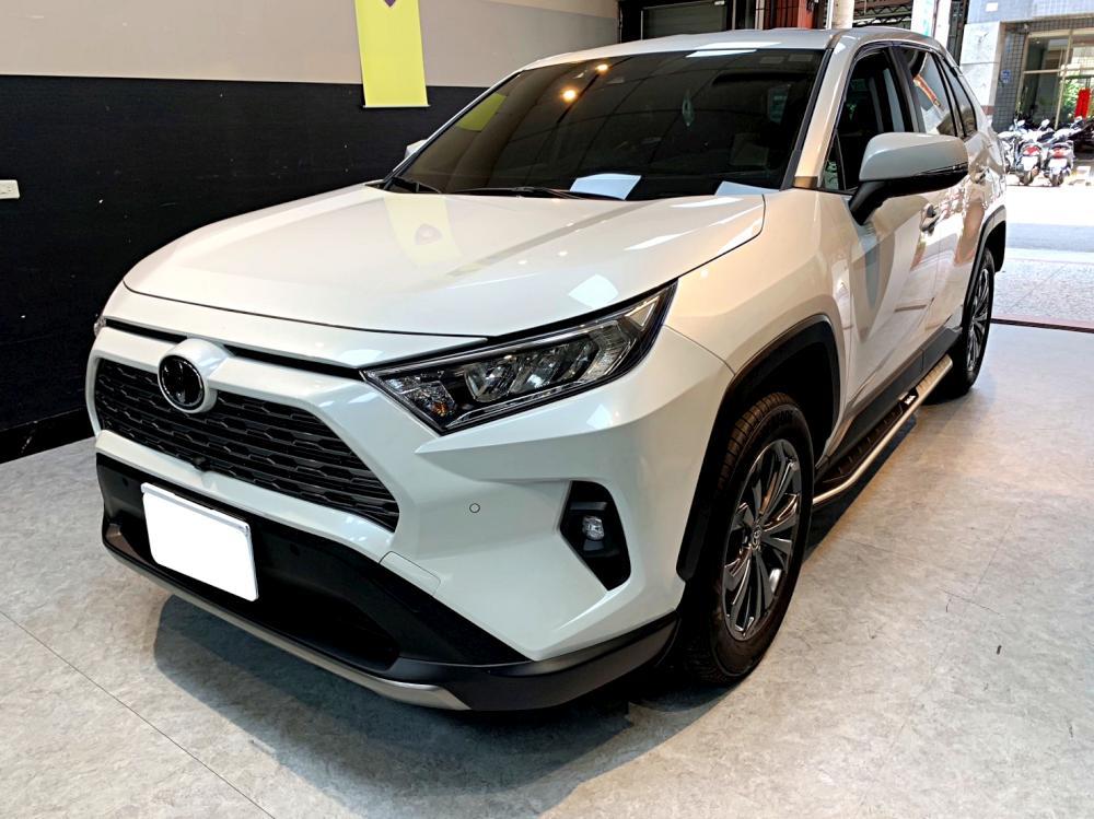 TOYOTA RAV4 白 車門修復｜台中汽車凹痕修復｜大里汽車凹痕修復