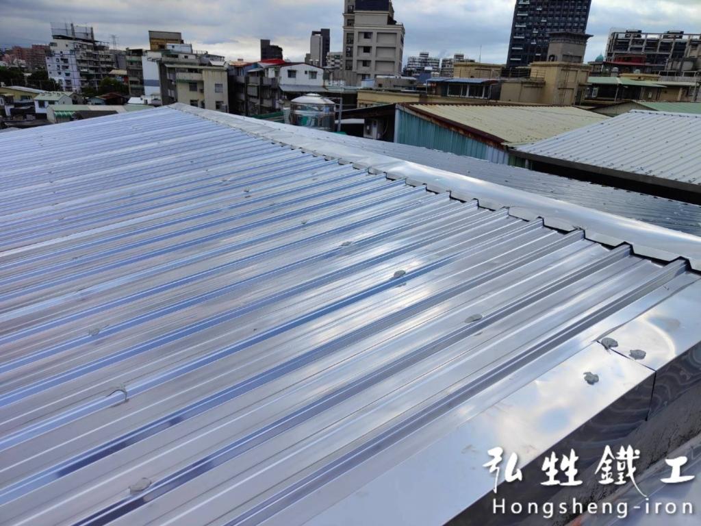屋頂翻修（白鐵三明治0.4）