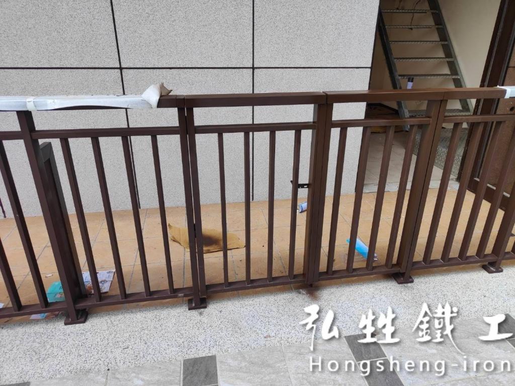 夾層隔間（100雙併）含小門烤漆（st）改雙開門