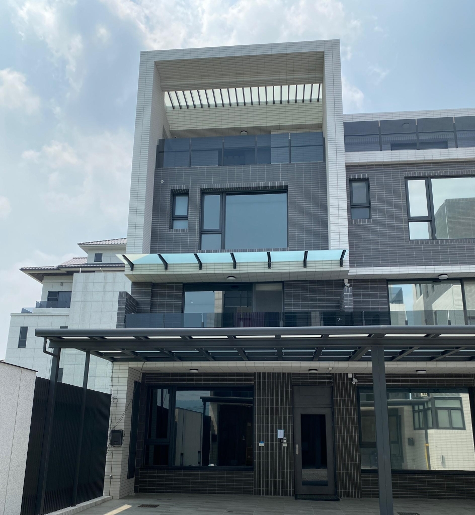 員林大道-橋愛街澄石青恬建設 | 員林住宅隔熱紙施工
