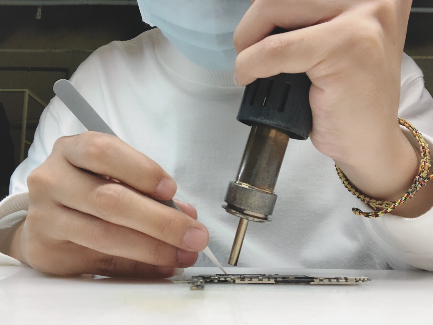 焊上新的IC-台中iphone維修推薦 焊上新的IC-台中iphone維修推薦