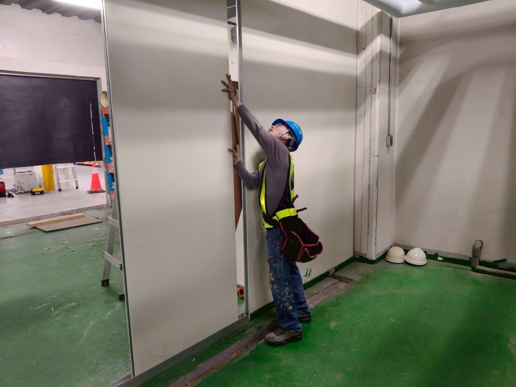 龜山大聯大電子庫板拆除恢復工程