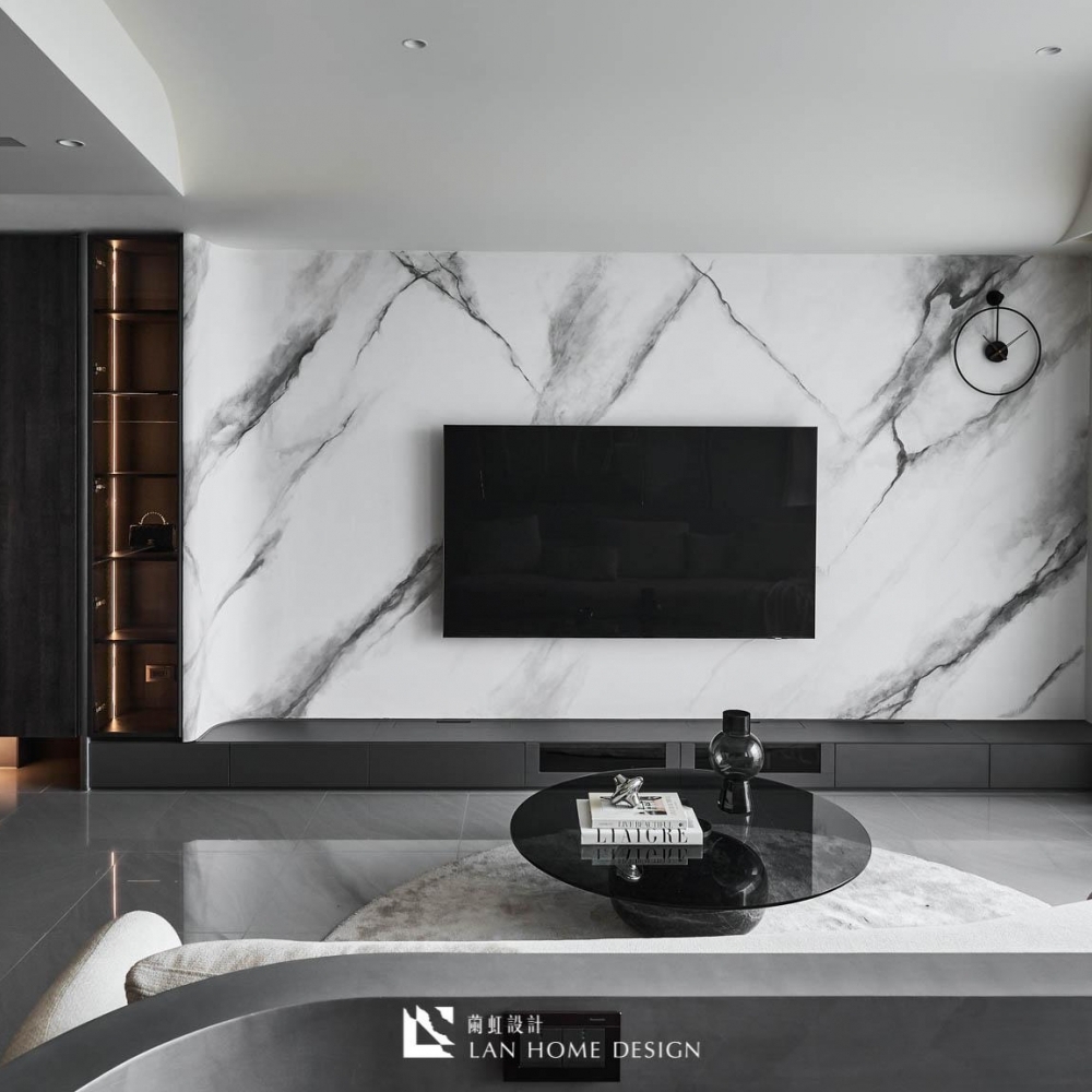 L RESIDENCE