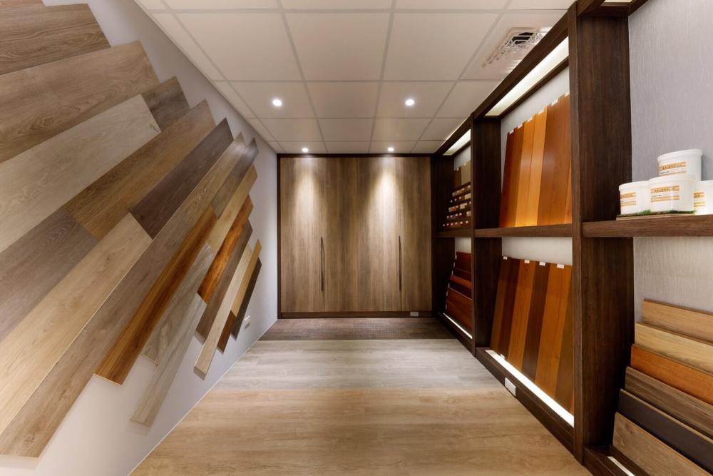 麟鴻國際建材門市