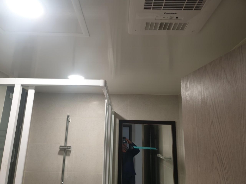 住宅浴室廁所PVC塑膠長條天花板