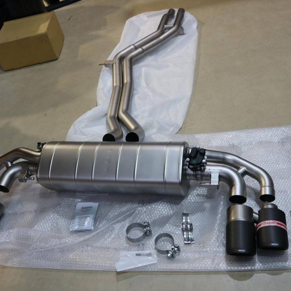 AKRAPOVIC