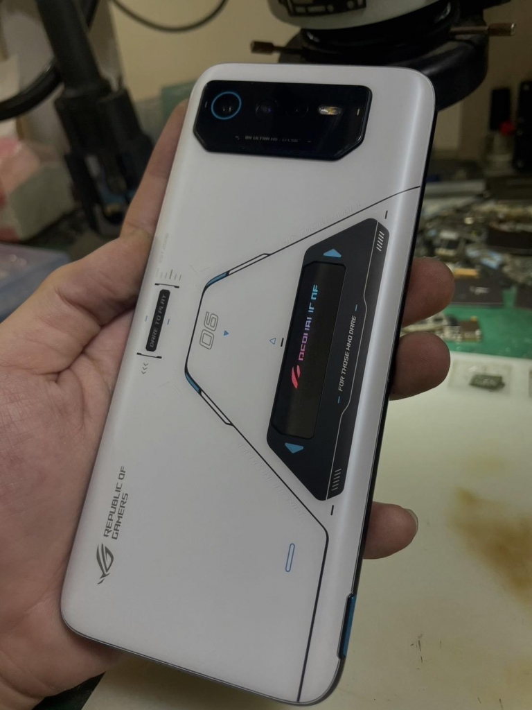 台中華碩ASUS手機維修/平板換電池/螢幕主機板不開機快速維修