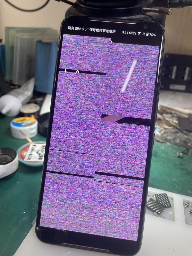 台中華碩ZenFone 系列 不開機、花屏、重啟