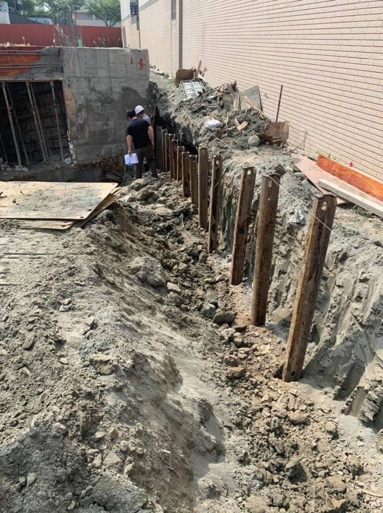 文成路-地下室車道基礎挖掘工程