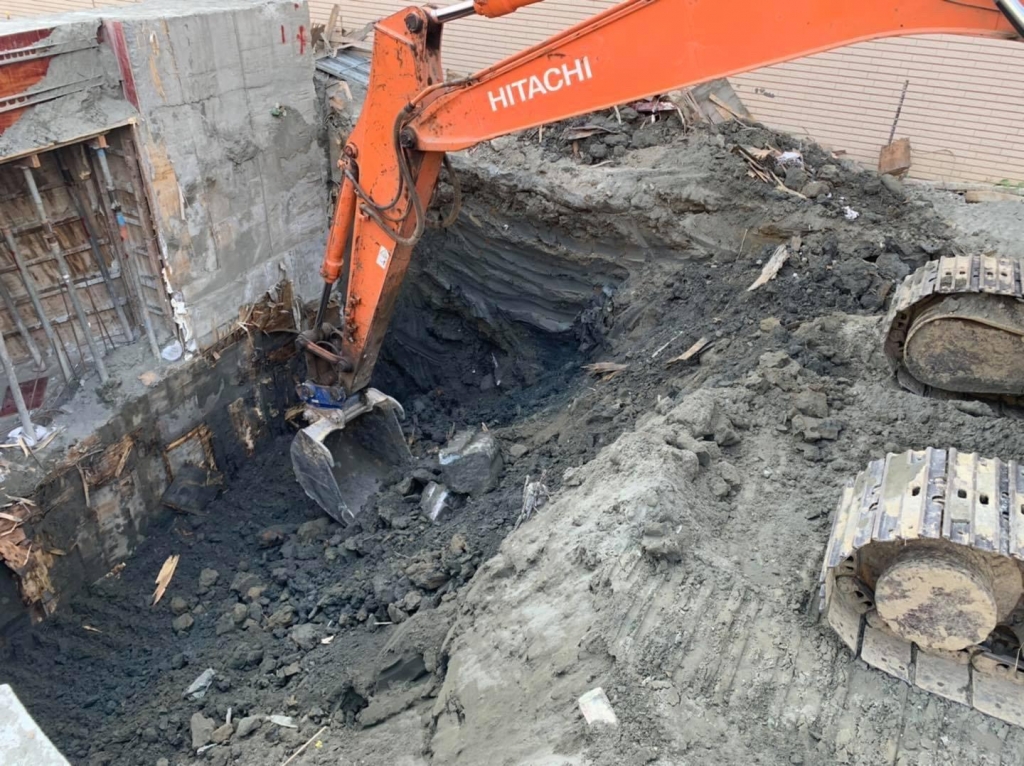 文成路-地下室車道基礎挖掘工程
