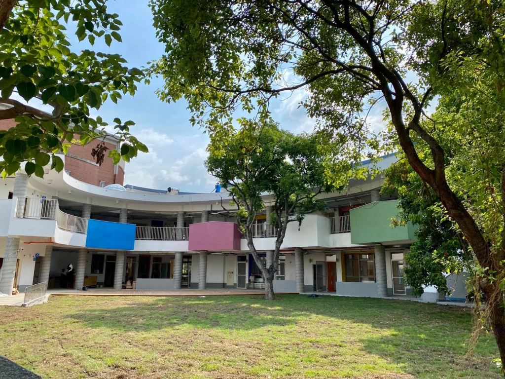 新營南新國中附設幼兒園外牆