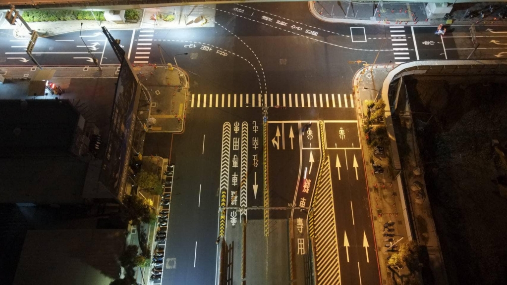 高鐵站道路標線工程