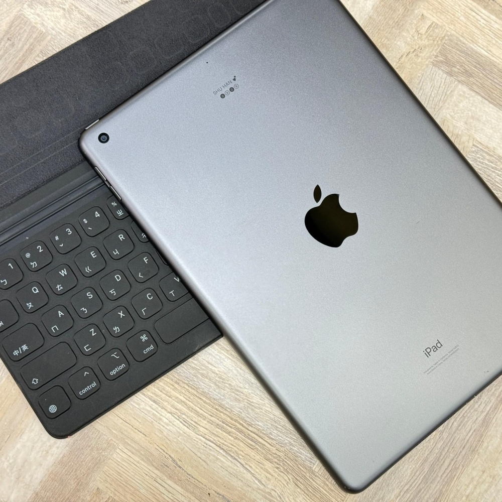 iPad 9 64G +聰穎鍵盤 電池98% 電池循環120次  無盒裝有配件 