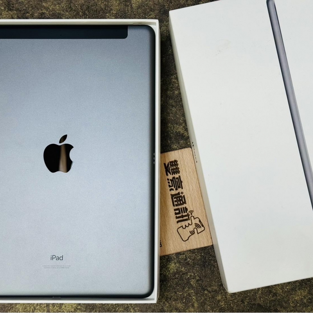 iPad 9 64G LTE版 灰 電池99% 循環27次 保固到2024/07/15 有盒裝 有配