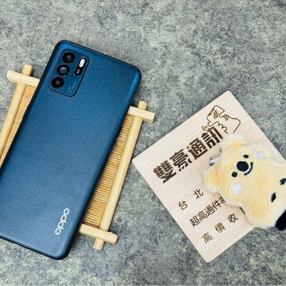 OPPO Reno6