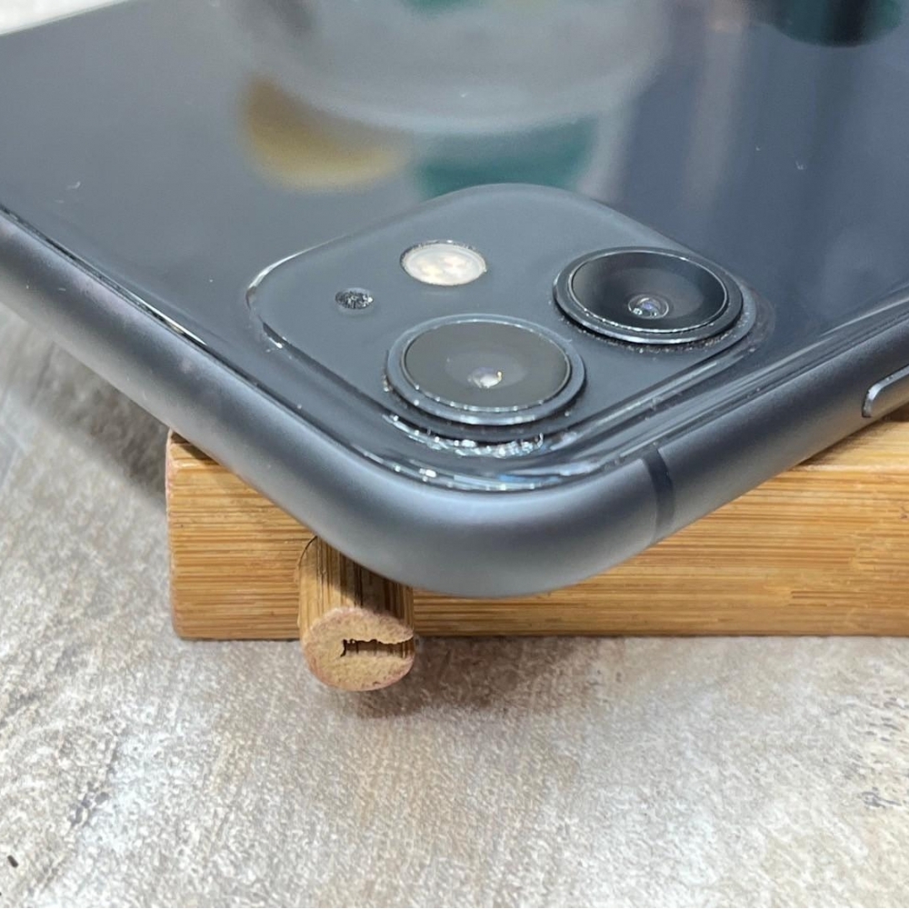 iPhone 11 64g 黑 電池76%  有盒裝有配件 