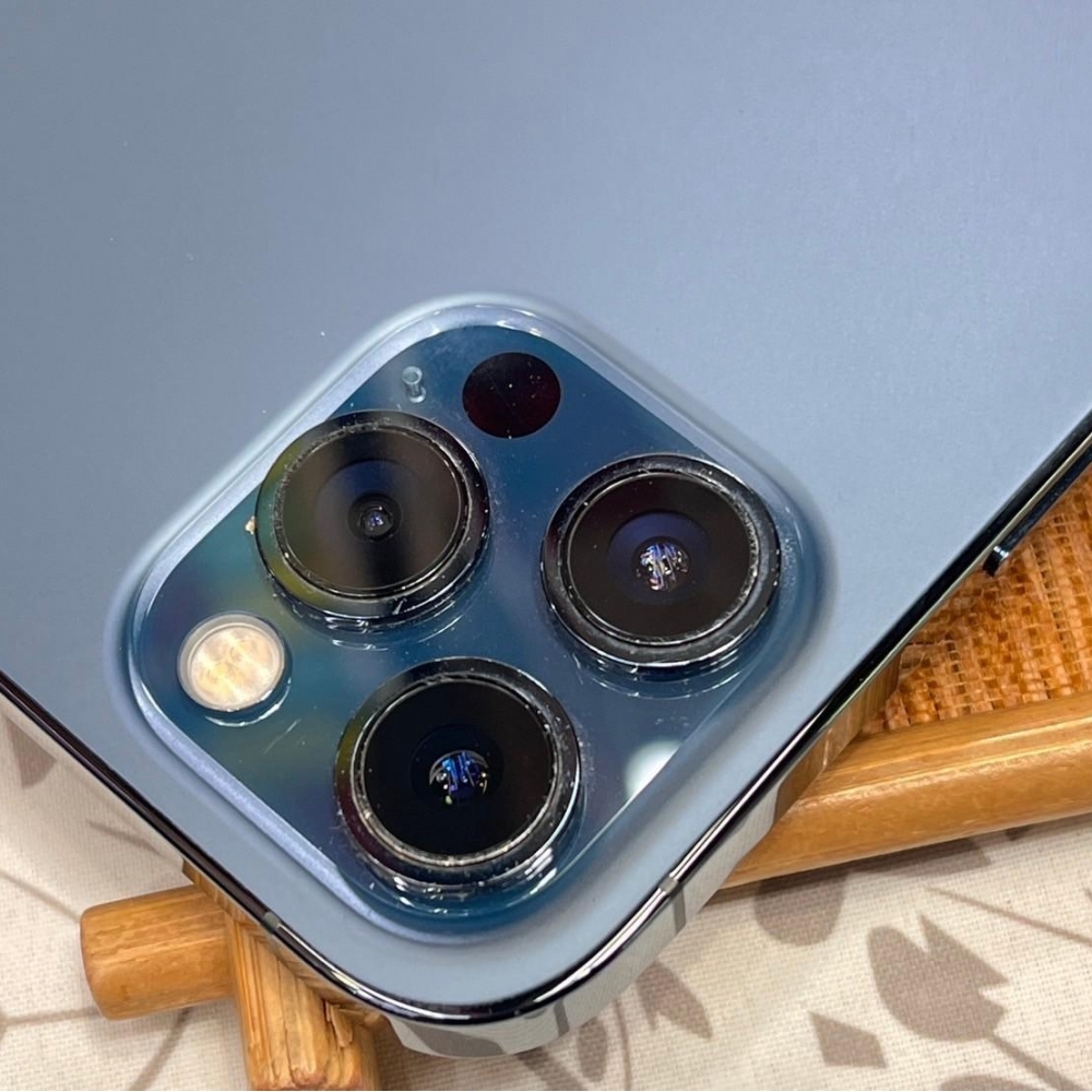 iPhone 12 PRO MAX 256g  藍 電池100% 有盒裝有配件