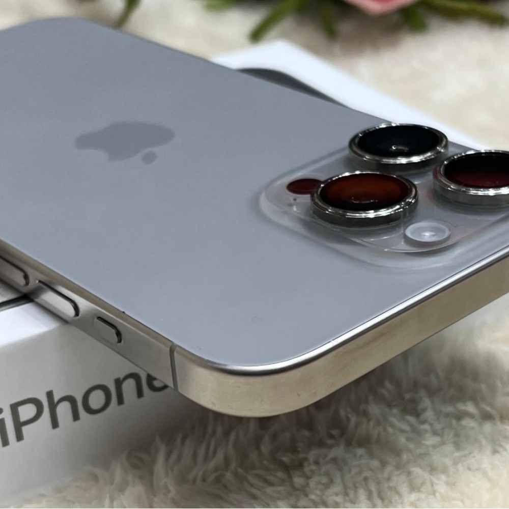 iPhone 15 pro max 256g 鈦 電池98% 保固到2025/05/10 已貼imo