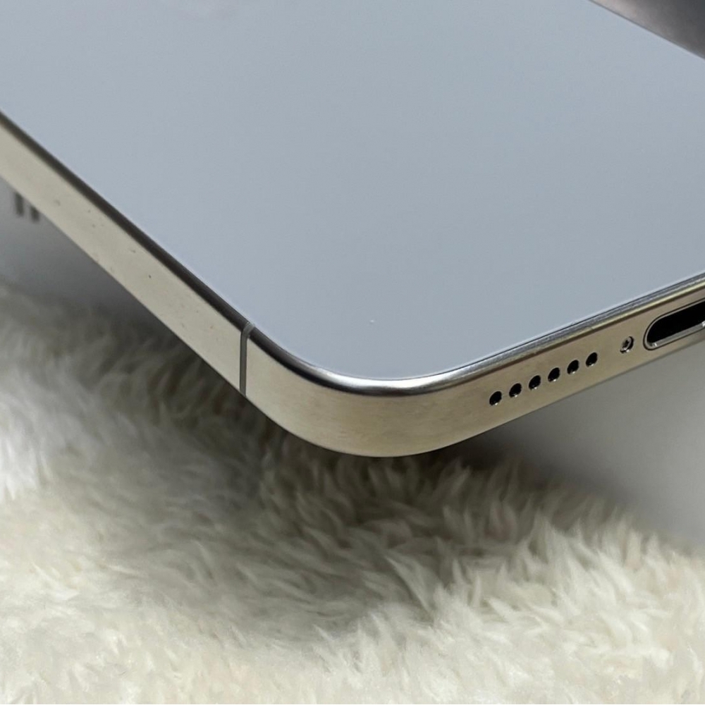 iPhone 15 pro max 256g 鈦 電池98% 保固到2025/05/10 已貼imo