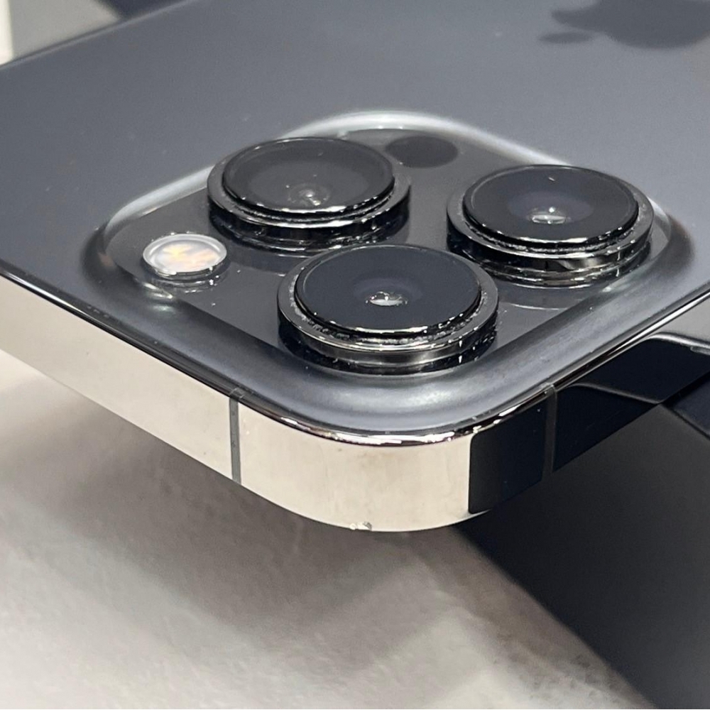 iPhone 13 pro 256g 黑 電池86% 有盒裝有配件