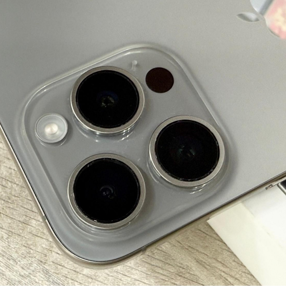 iPhone 15 Pro 256g 鈦 電池91% 有盒裝有配件