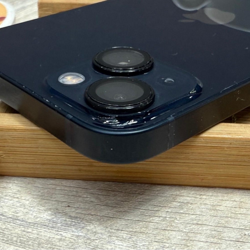 iPhone 13 128g 黑 電池84% 換過副廠螢幕 無盒裝有配件