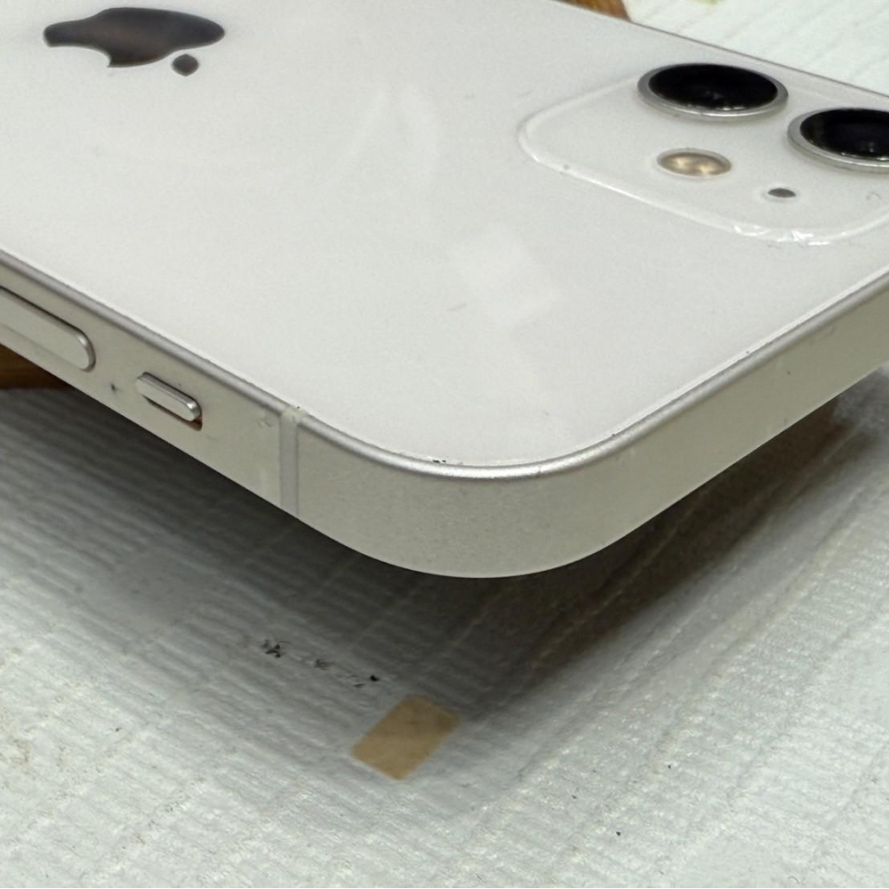 iPhone 12 64g 白 電池86% 無盒裝有配件