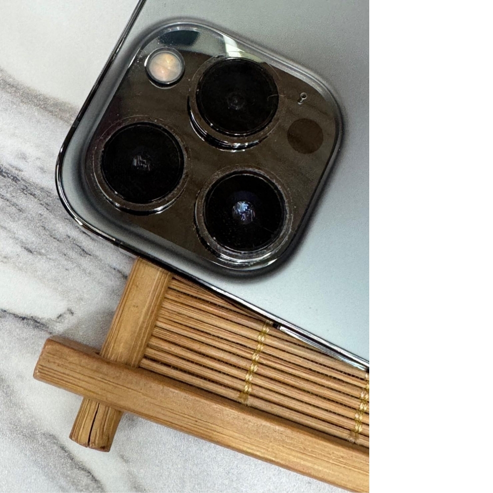 iPhone 13 Pro 128g 灰 電池76% 無盒裝有配件