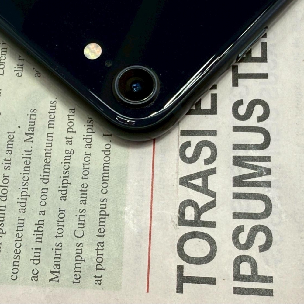 iPhone SE3 128G 黑 電池94% 無盒裝有配件