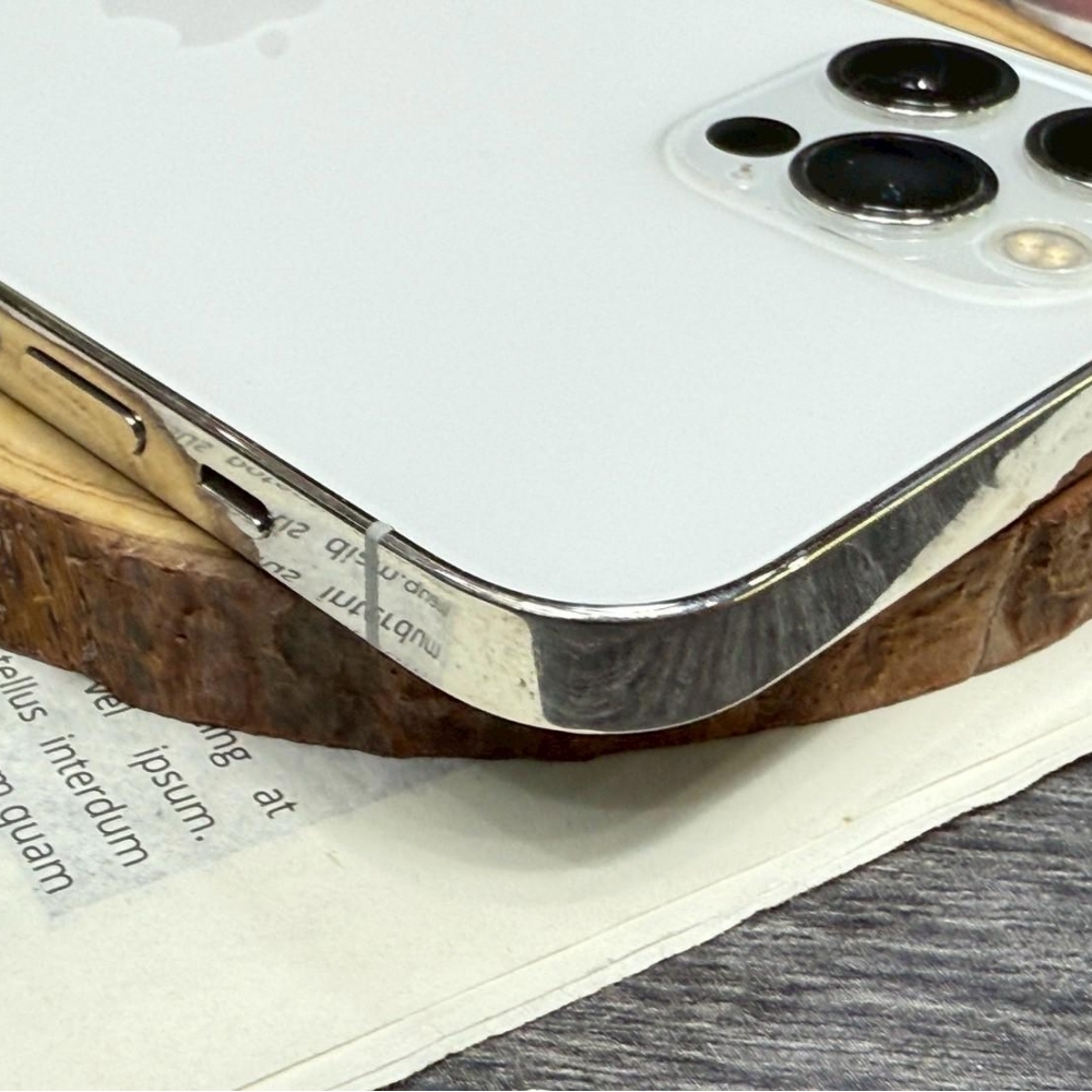 iPhone 12 Pro 512g 白 換過原廠電池93% 有使用痕跡  無盒裝有配件