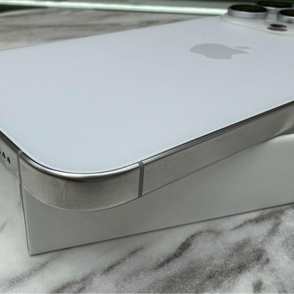 IPhone 16 Pro Max 256G  白 電池100% 循環0次 客戶續約全新僅拆封 保固