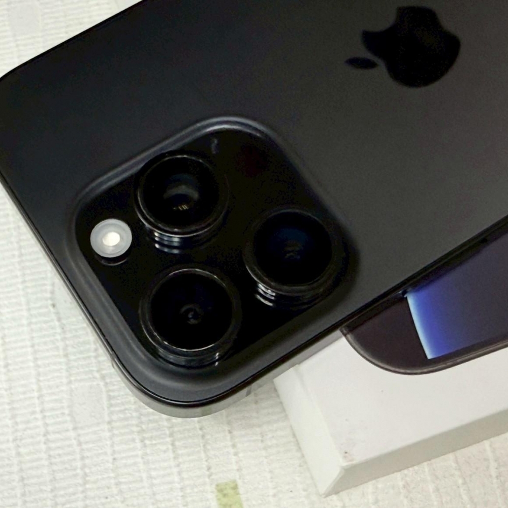 iPhone 16 Pro 128g 黑 電池95% 有盒裝有配件