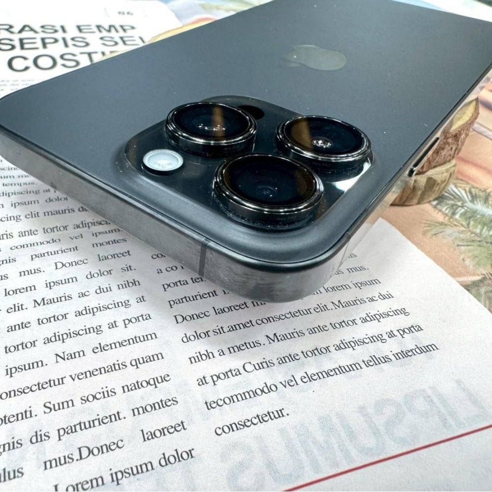 iPhone 15 pro max 256g黑 電池87% 無盒裝有配件