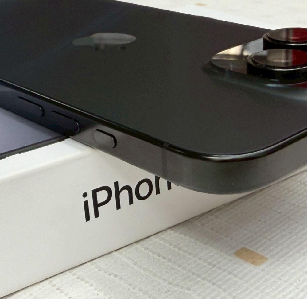 iPhone 16 pro max 512g 黑 電池93% 保固到2025/10/31 有盒裝有配