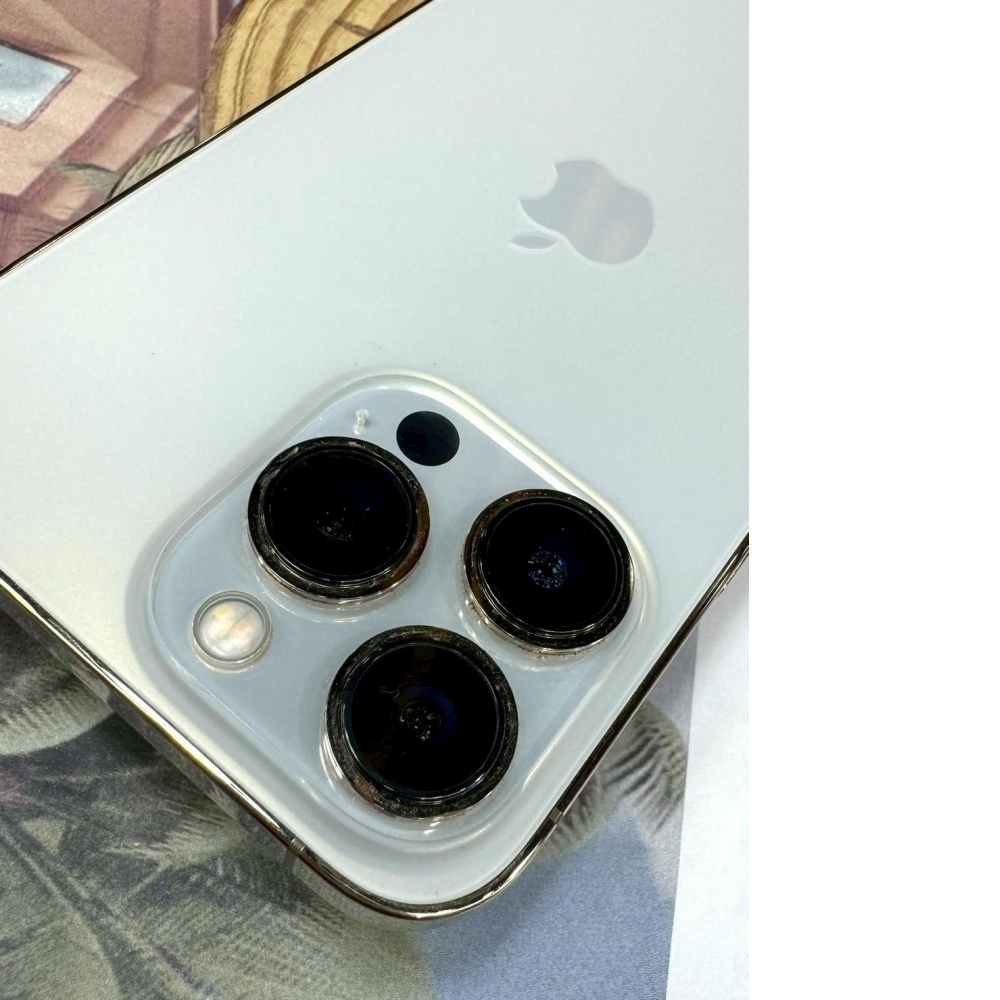 iPhone 13 pro 256g 金 換過認證電池97% 無盒裝有配件