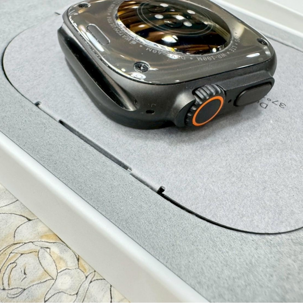 Apple Watch Ultra 2 49mm LTE版 黑色  保固到2025/11/4 有盒裝