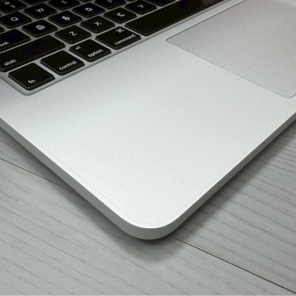  2015 年 MacBook Pro 13寸  (8+256G) 電池100% 循環138 無盒裝